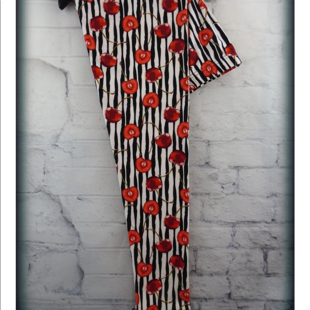 Cherry womens leggings size OS Bundle